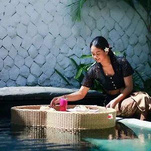 Calm , Seminyak (Bali) Indonesia